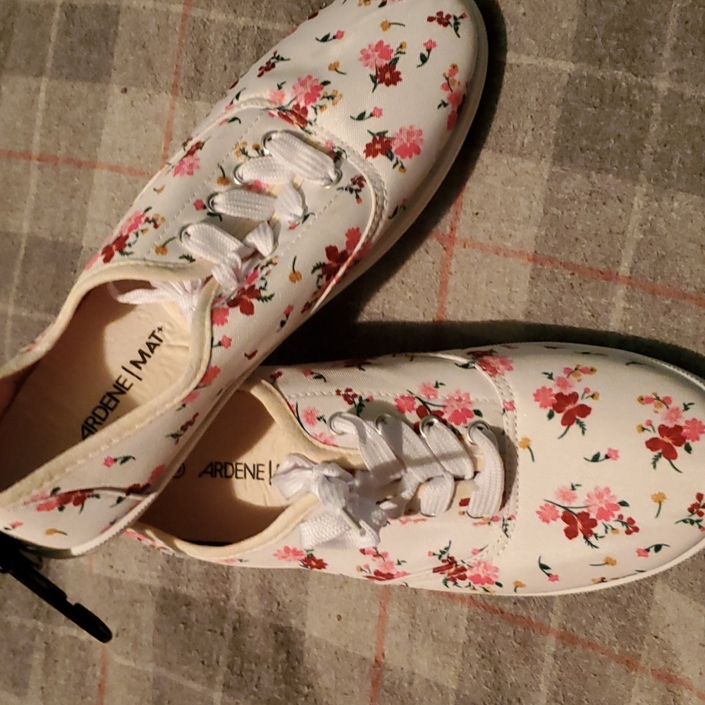 Floral shoes
